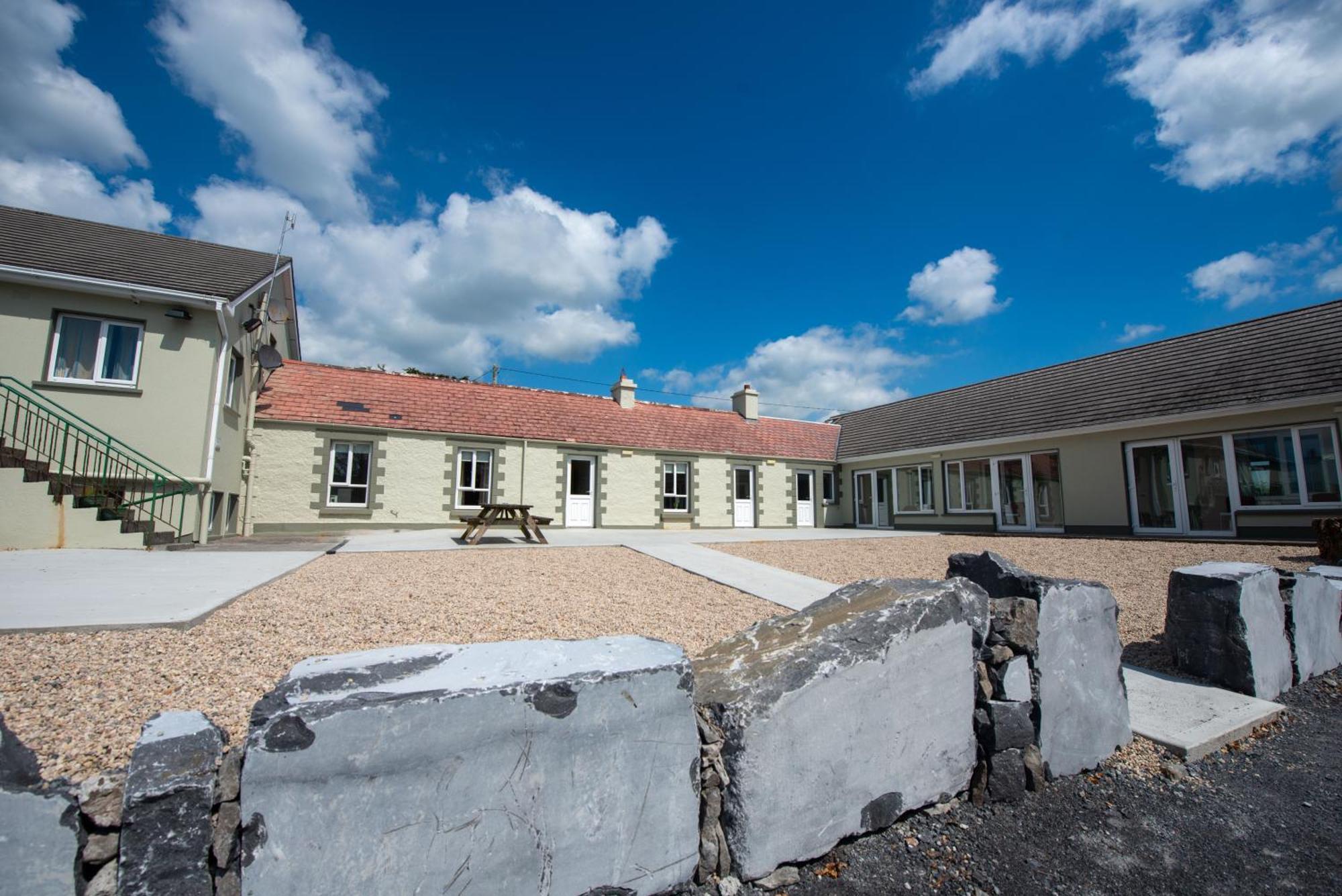 Greenfield Lodge Hotel Bar & Bistro Headford Bagian luar foto