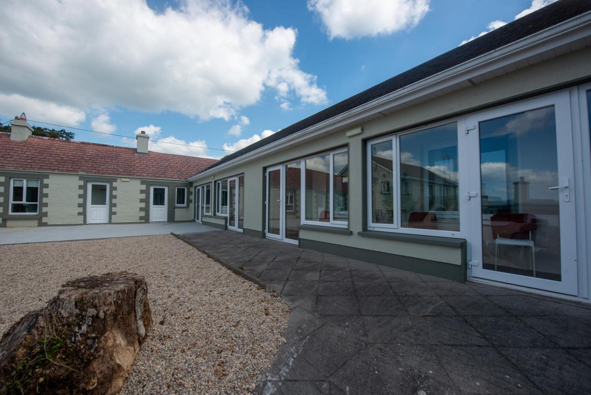 Greenfield Lodge Hotel Bar & Bistro Headford Bagian luar foto