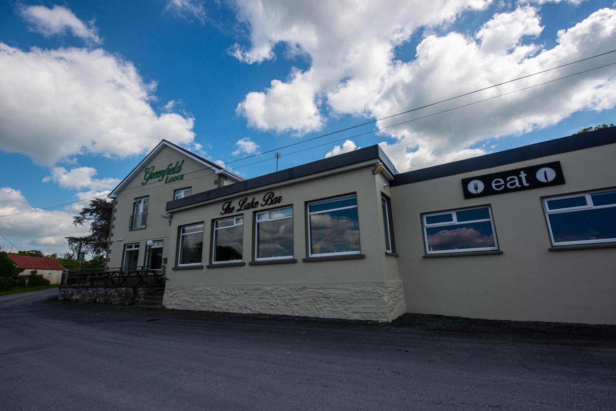 Greenfield Lodge Hotel Bar & Bistro Headford Bagian luar foto